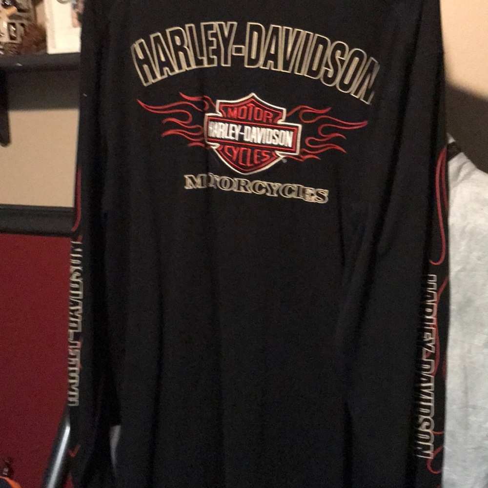 Men’s long sleeve Harley shirt